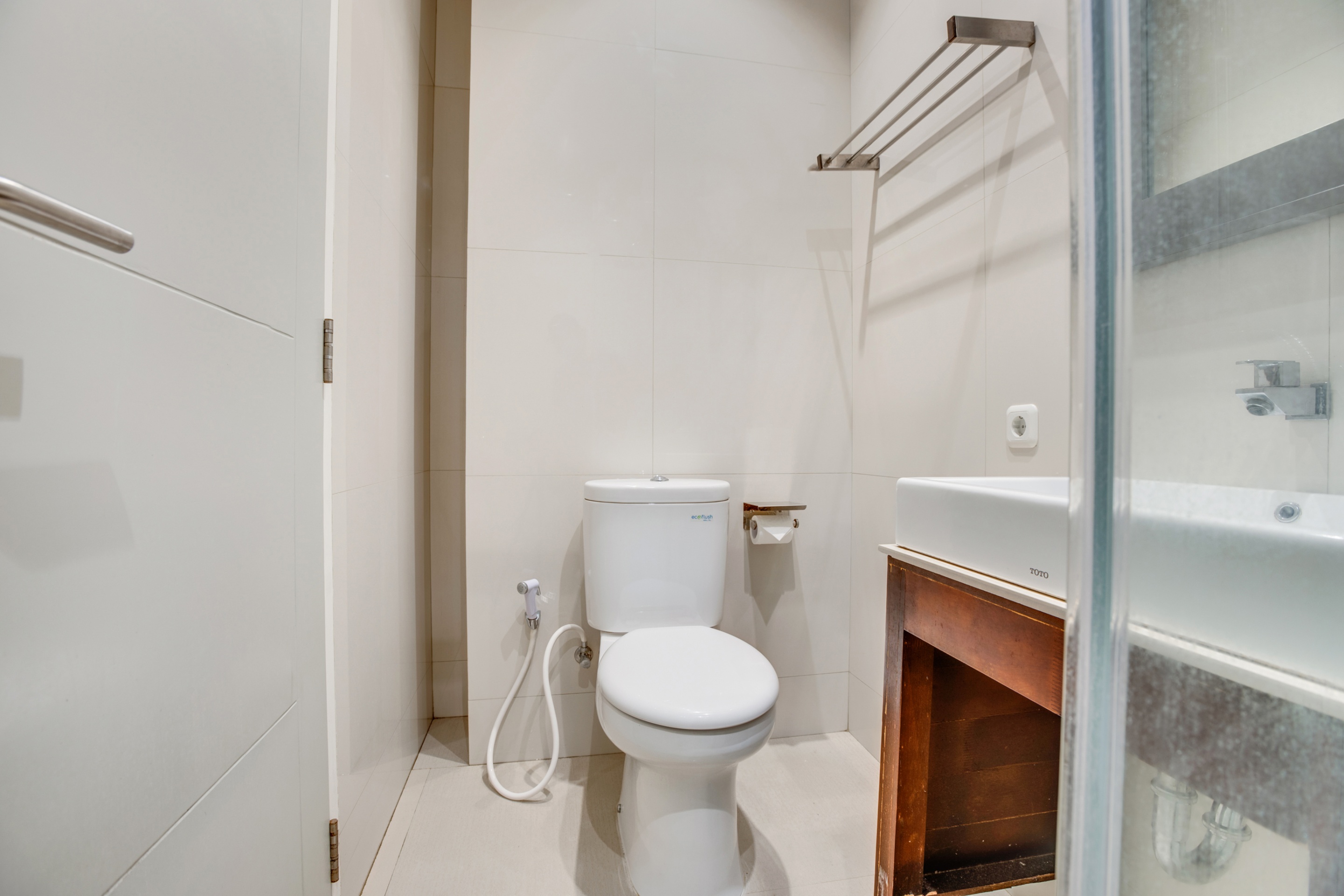 Liv Hotel by OYO Rooms