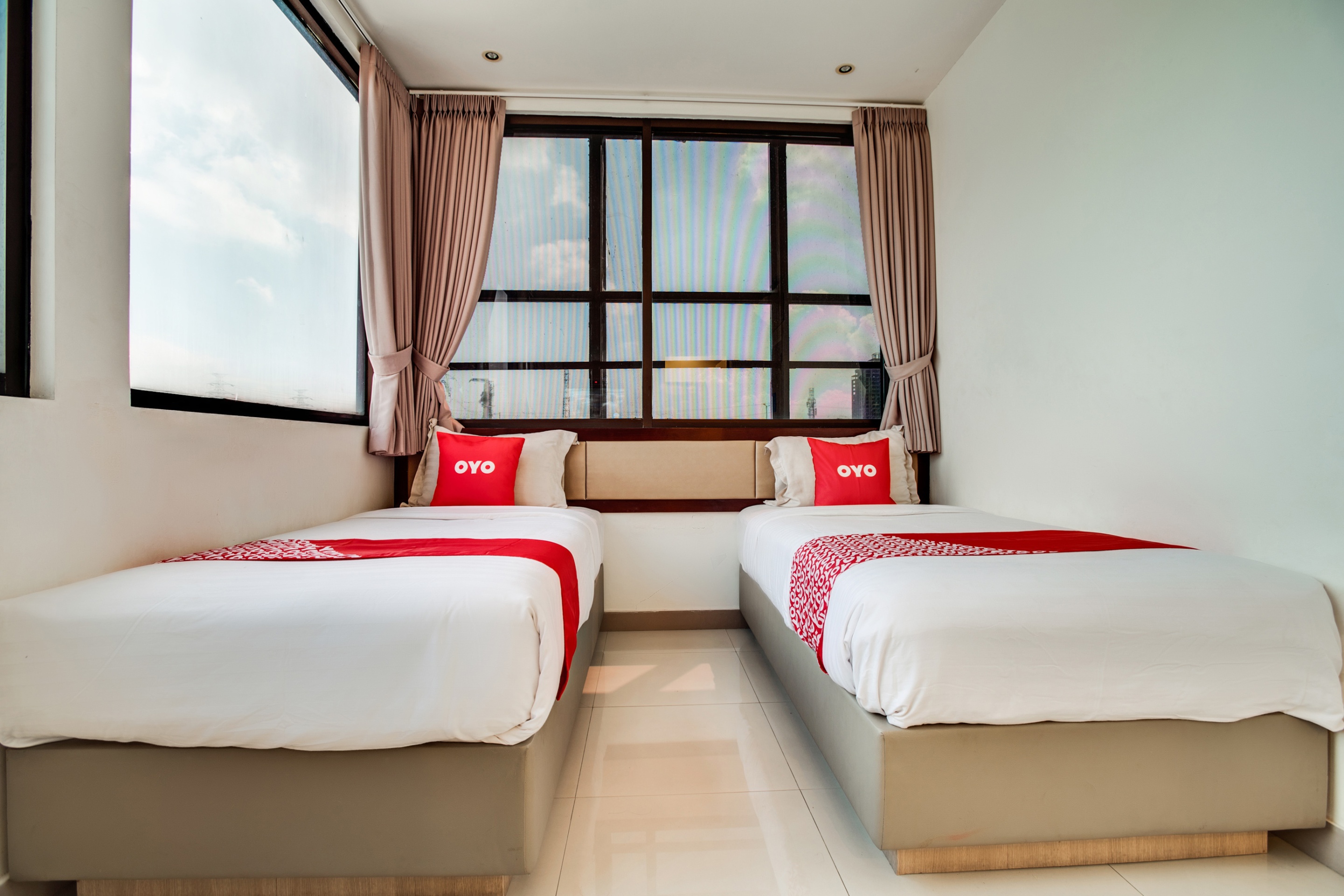 Liv Hotel by OYO Rooms