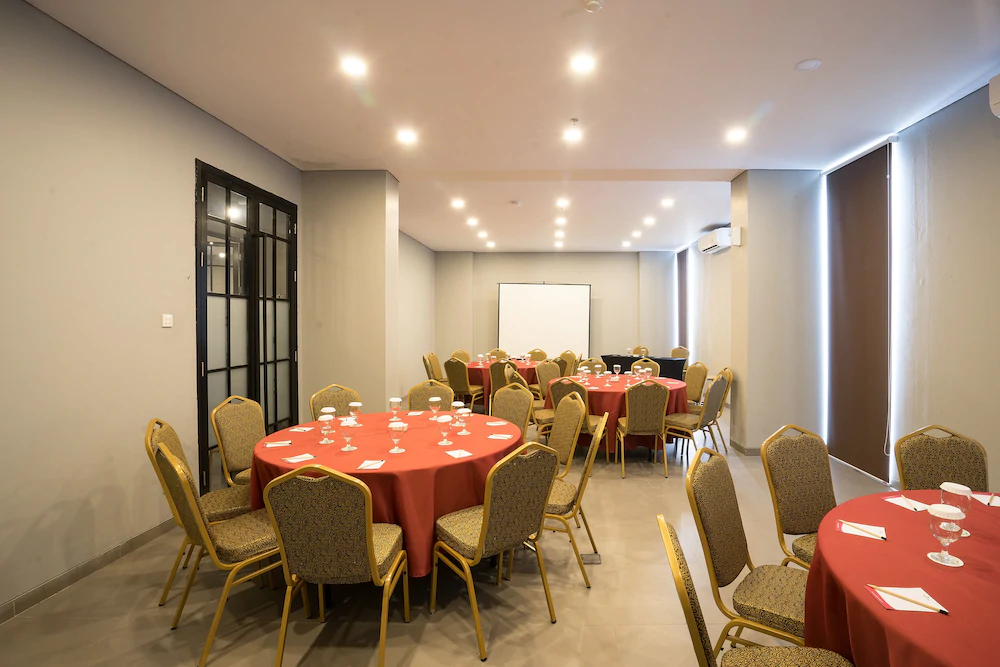 Maple Hotel Grogol Jakarta