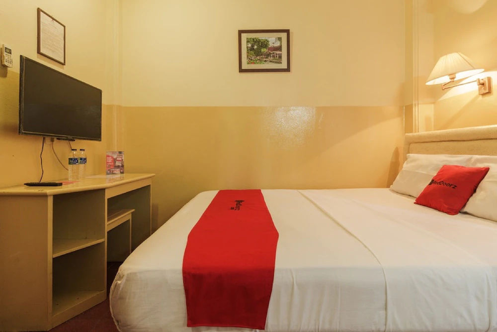 Margot Hotel by RedDoorz