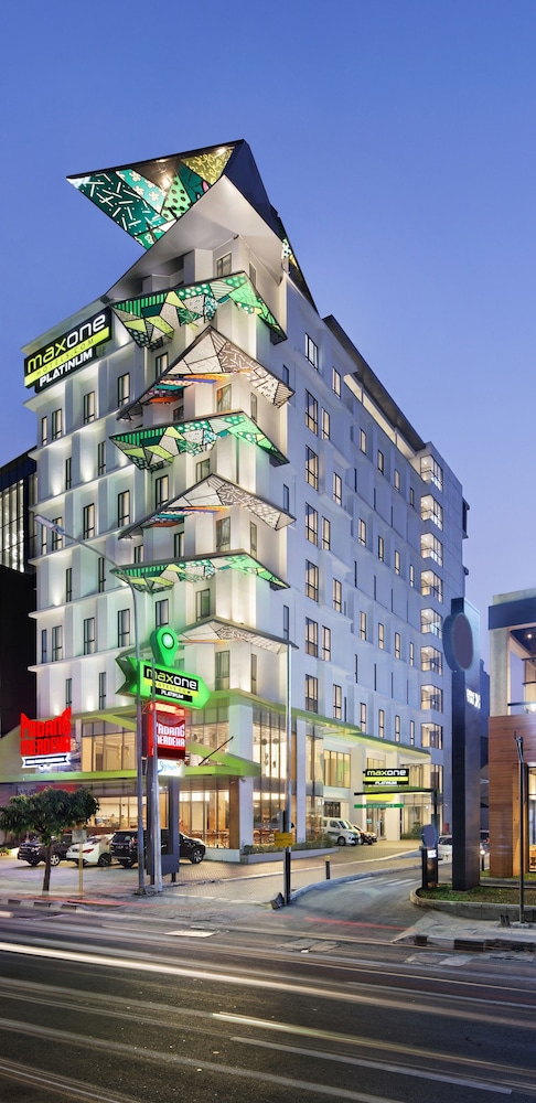 MaxOneHotels.com At Platinum Hayam Wuruk Jakarta