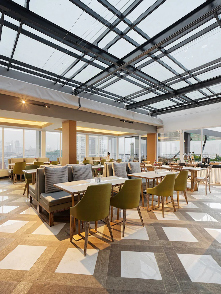 MaxOneHotels.com At Platinum Hayam Wuruk Jakarta