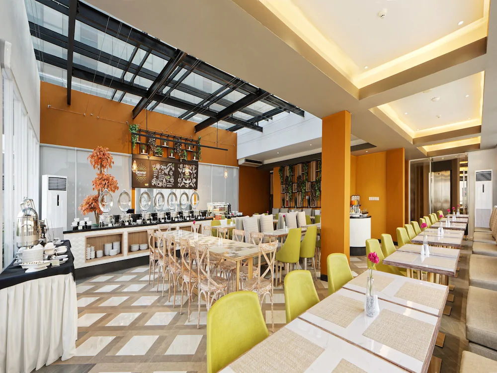 MaxOneHotels.com At Platinum Hayam Wuruk Jakarta