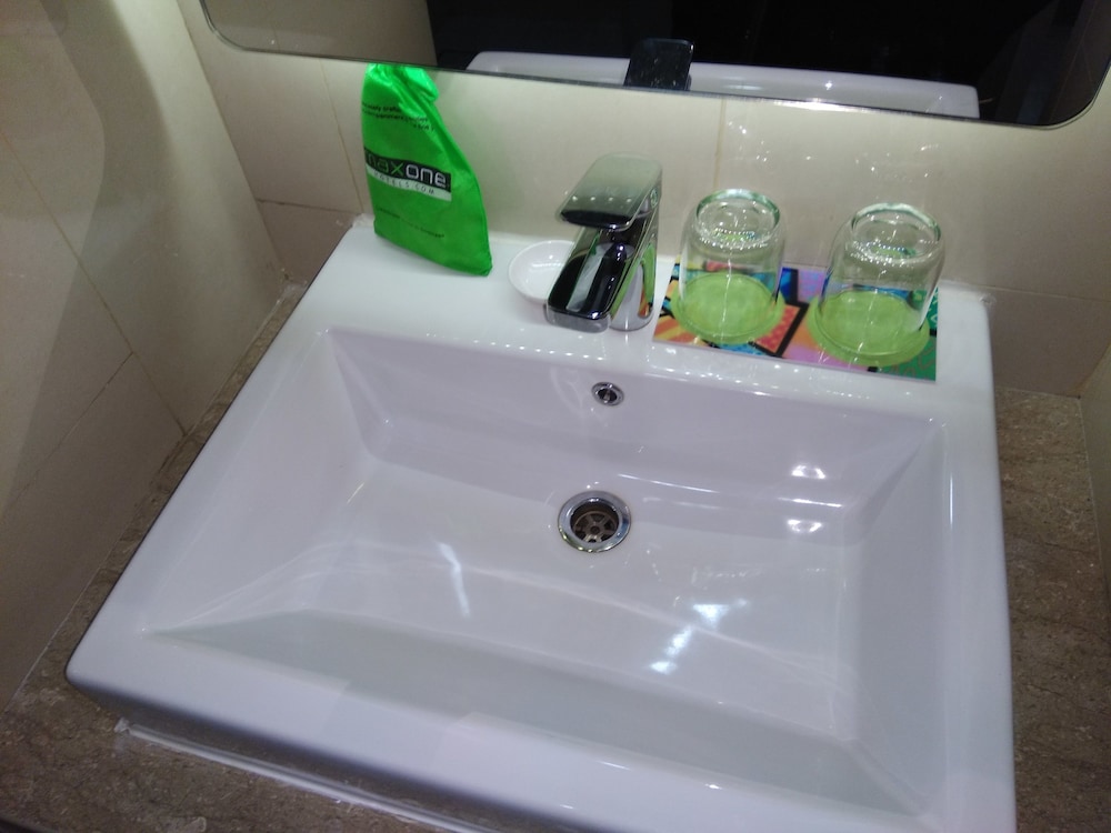 Maxonehotels.com @ Kramat