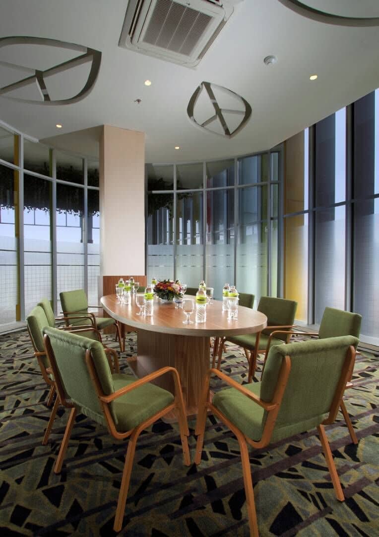 MaxOne Hotels A Pemuda