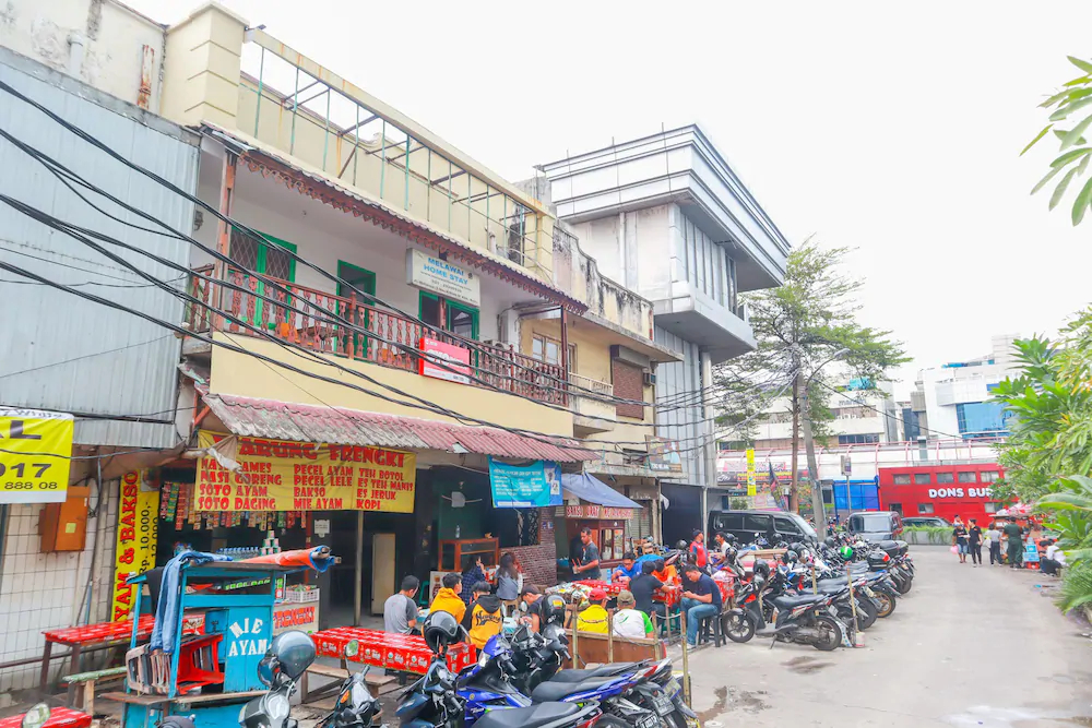 Melawai Homestay by OYO Rooms