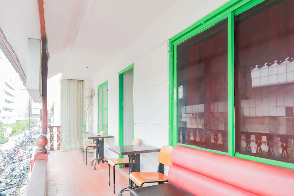 Melawai Homestay by OYO Rooms