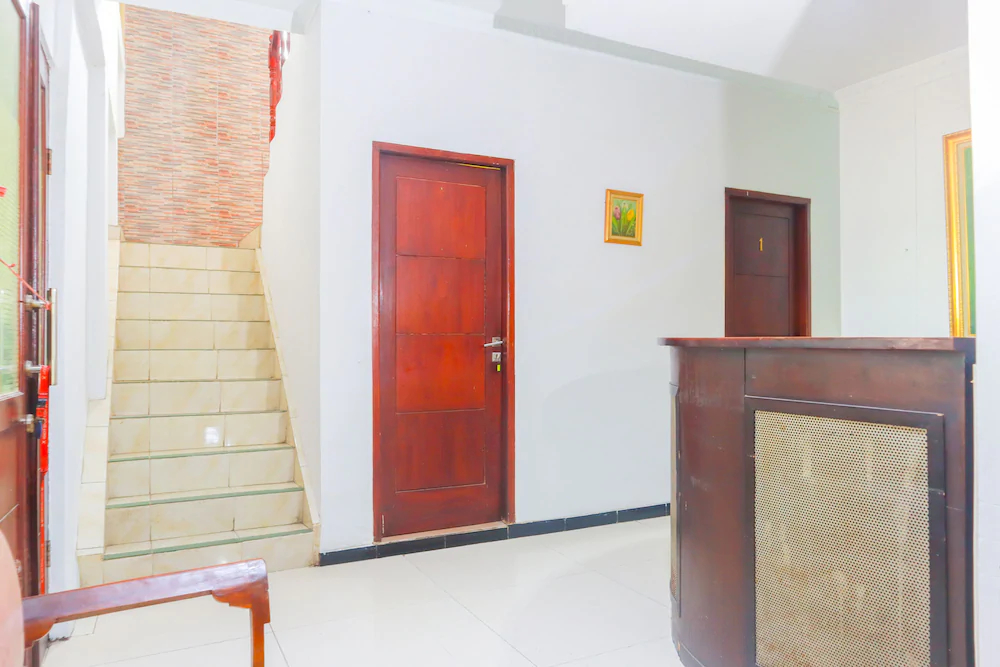 Melawai Homestay by OYO Rooms