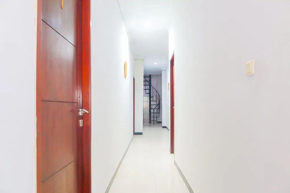 Melawai Homestay by OYO Rooms