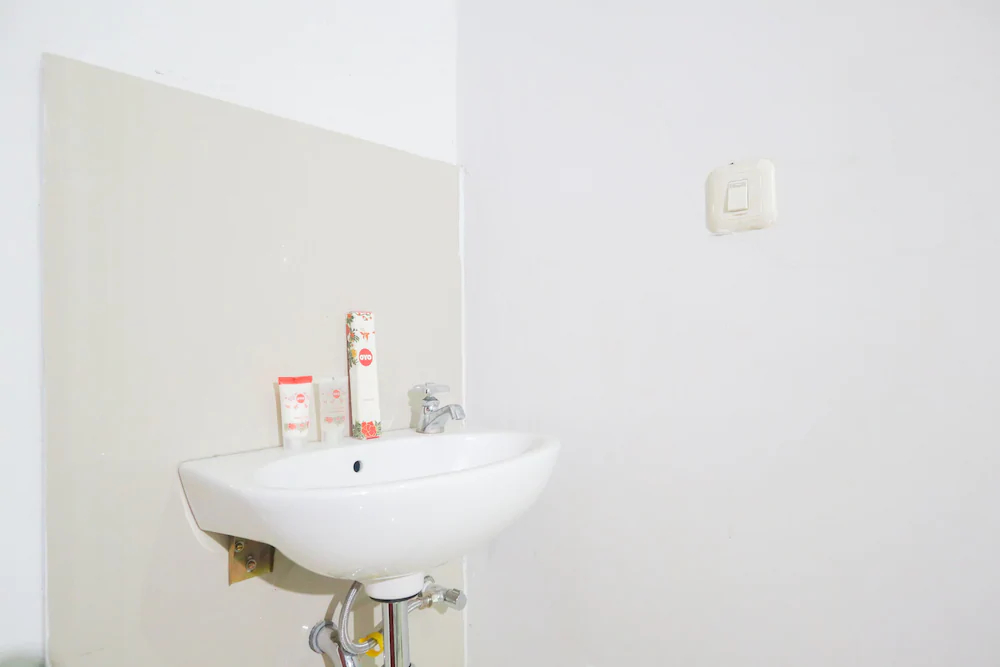 Melawai Homestay by OYO Rooms