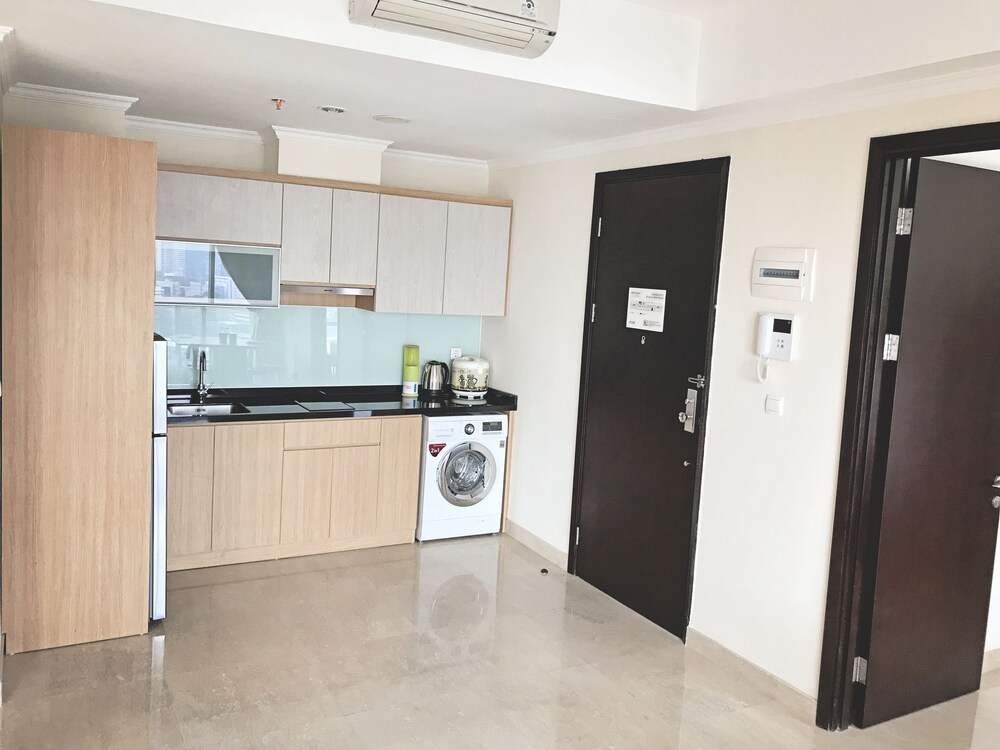 Menteng Park by Travelio