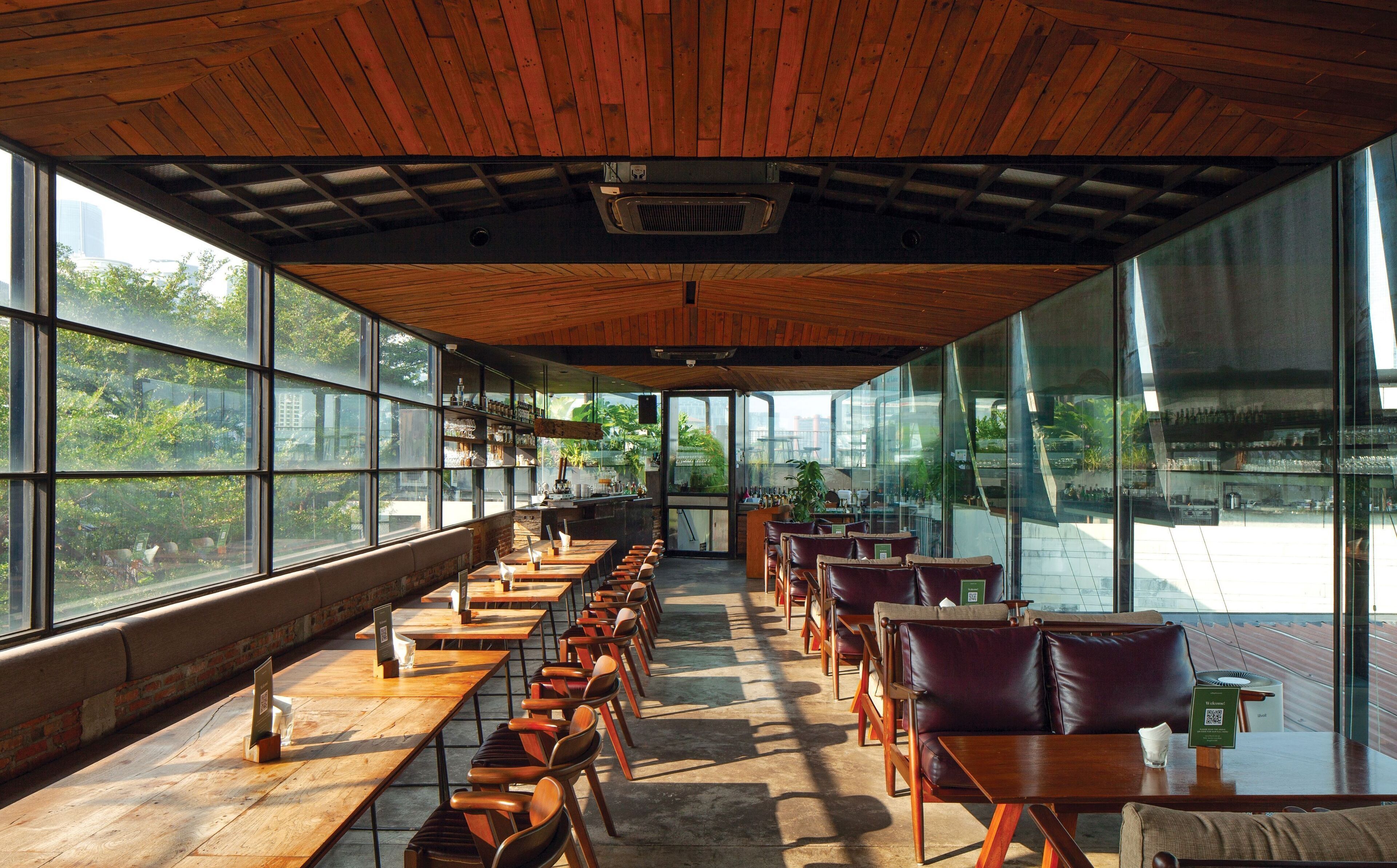 Miers Kuningan, Artotel Curated