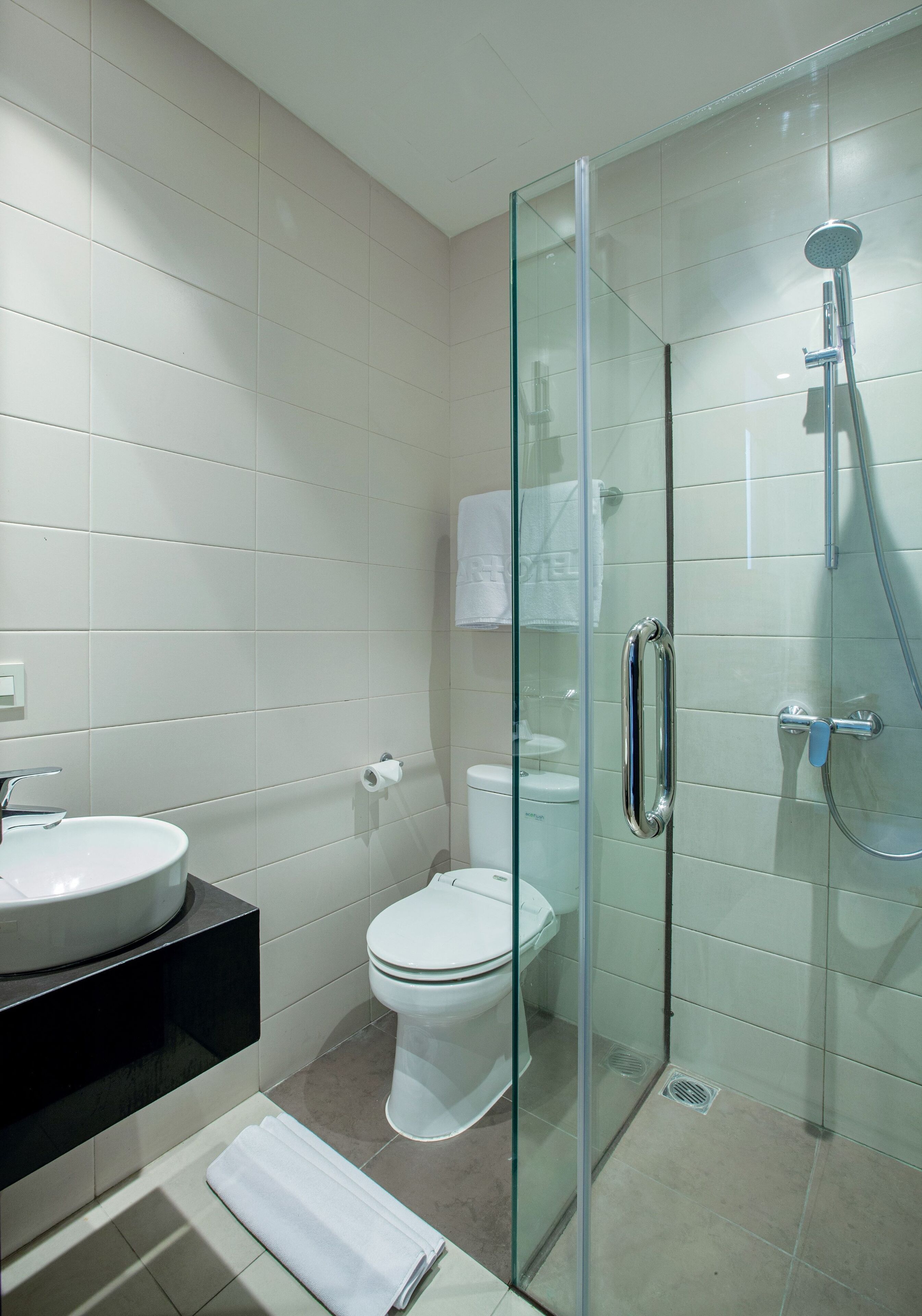 Miers Kuningan, Artotel Curated