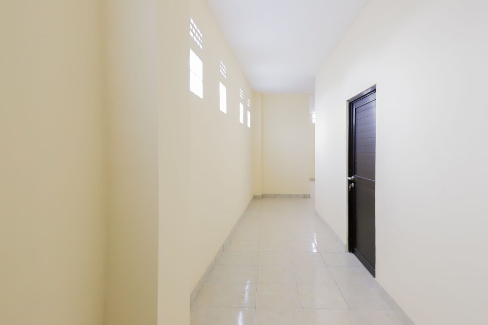 Mn One Residence by OYO Rooms