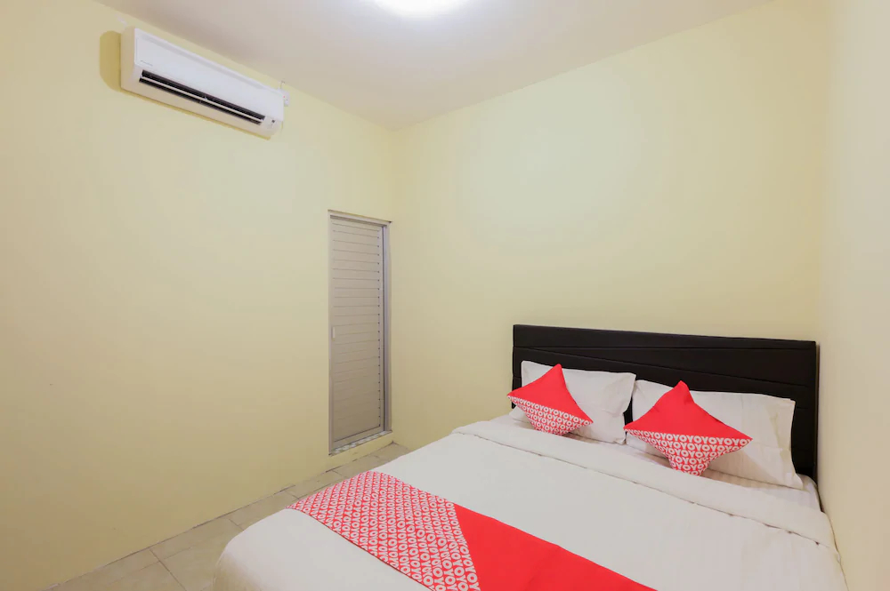 Mn One Residence by OYO Rooms