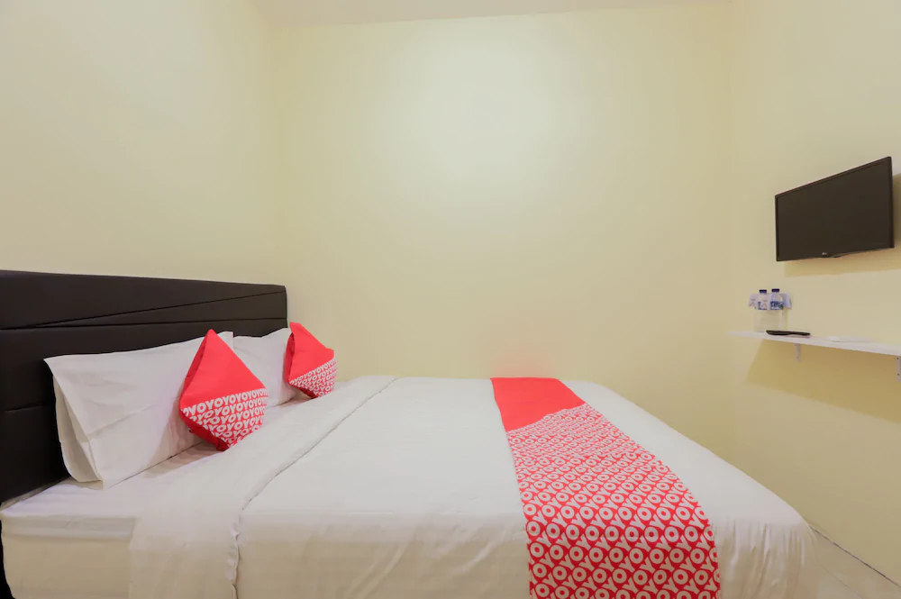 Mn One Residence by OYO Rooms