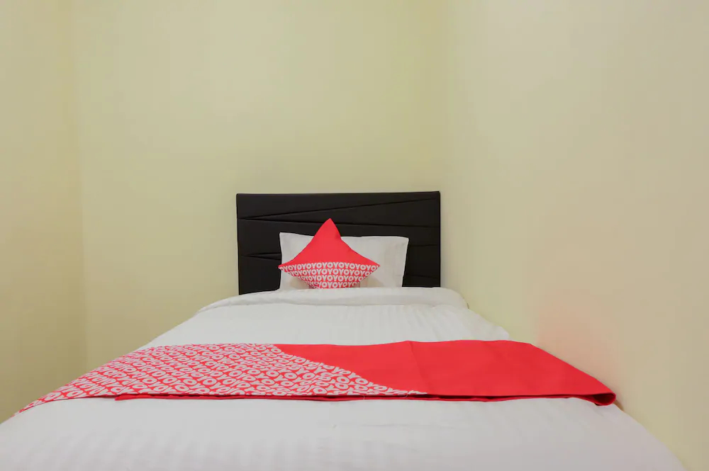 Mn One Residence by OYO Rooms