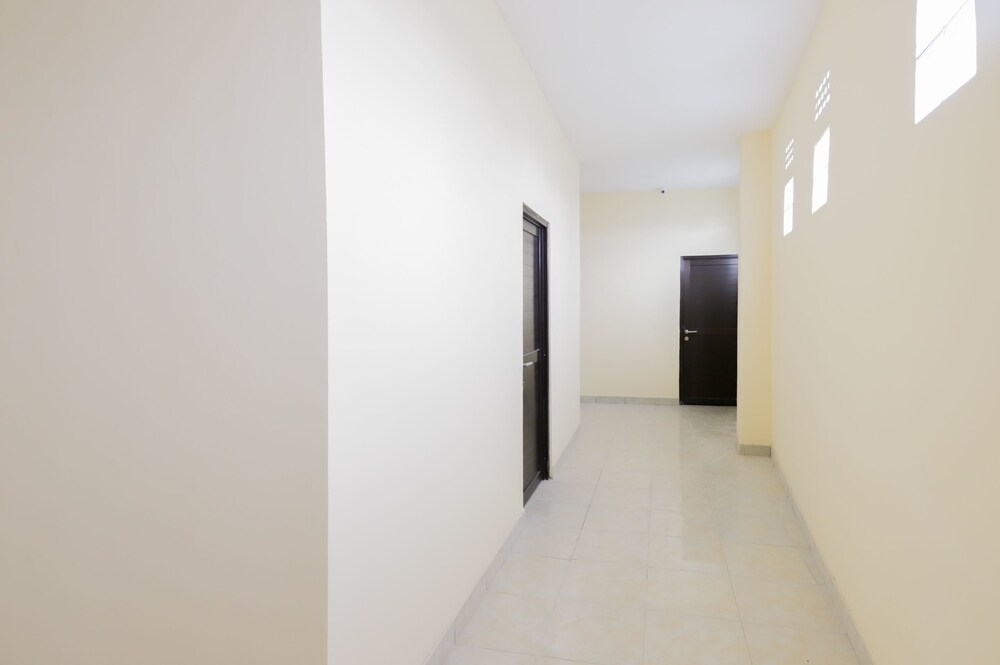 Mn One Residence by OYO Rooms