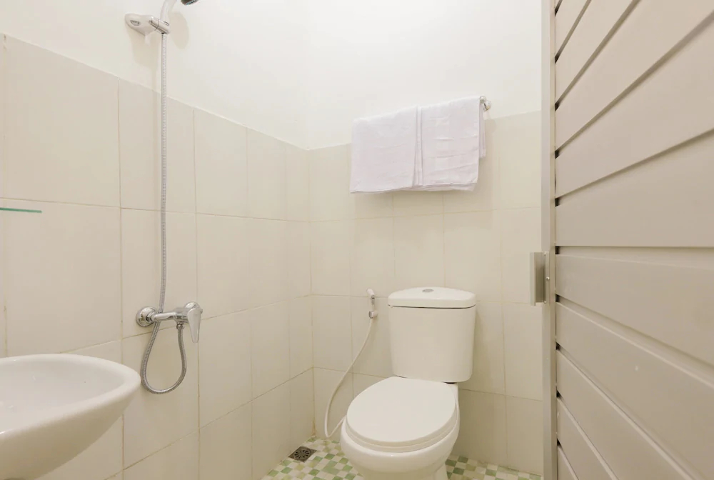 Mn One Residence by OYO Rooms