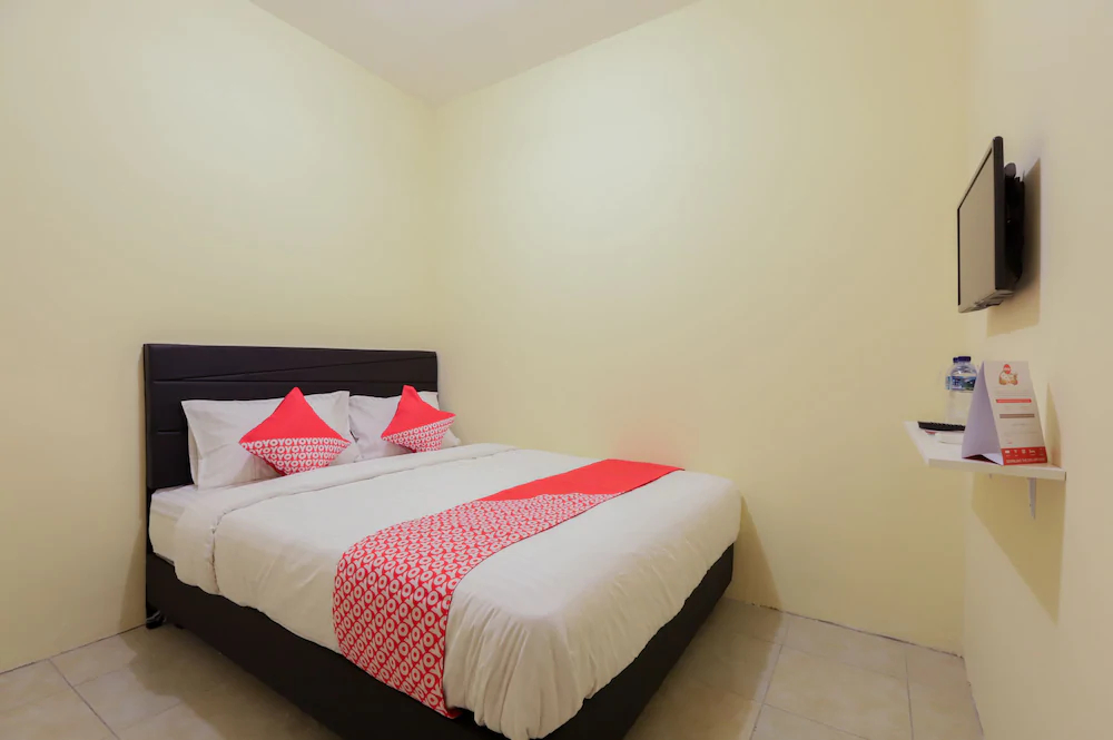 Mn One Residence by OYO Rooms