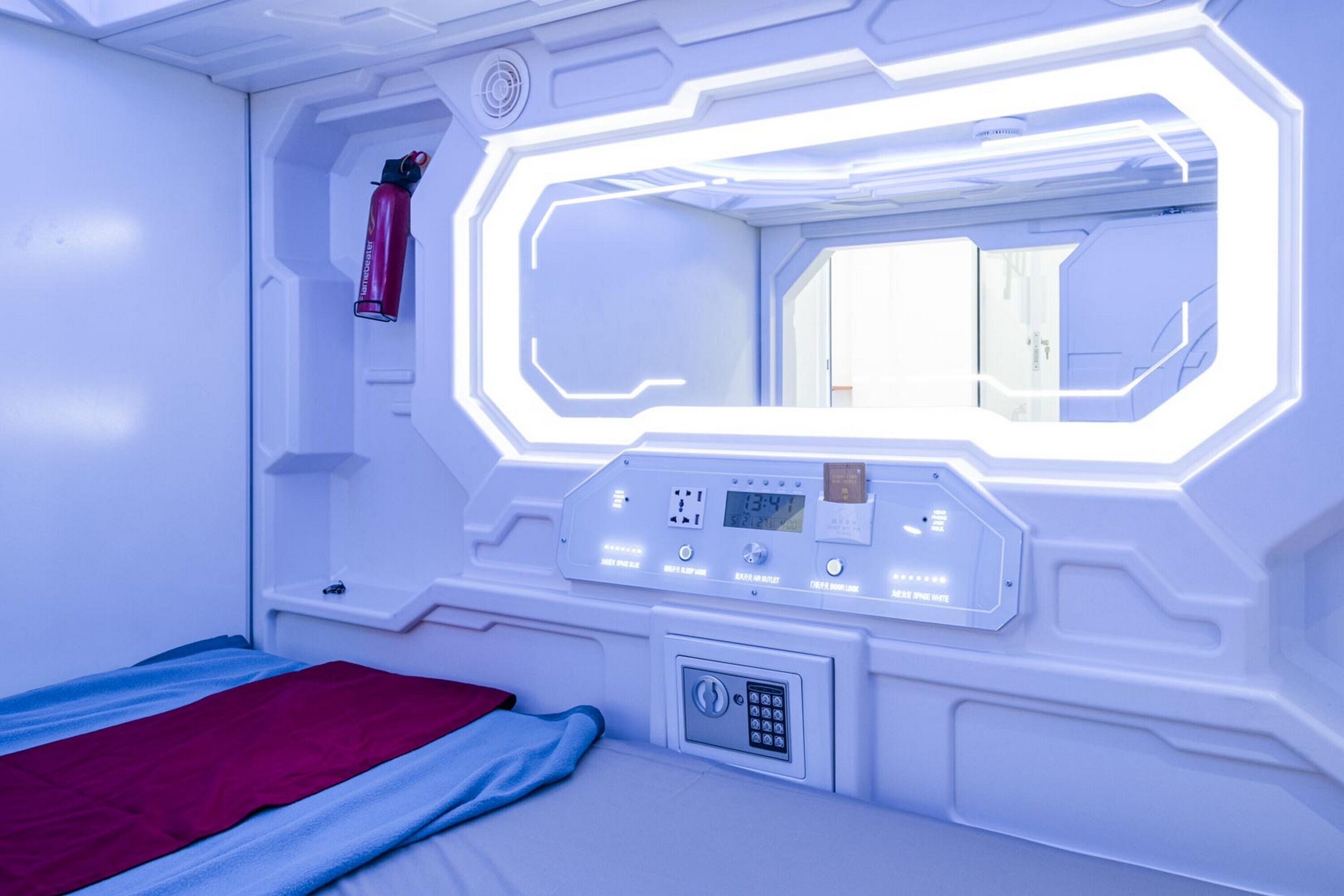 My Capsule Hotel by RedDoorz