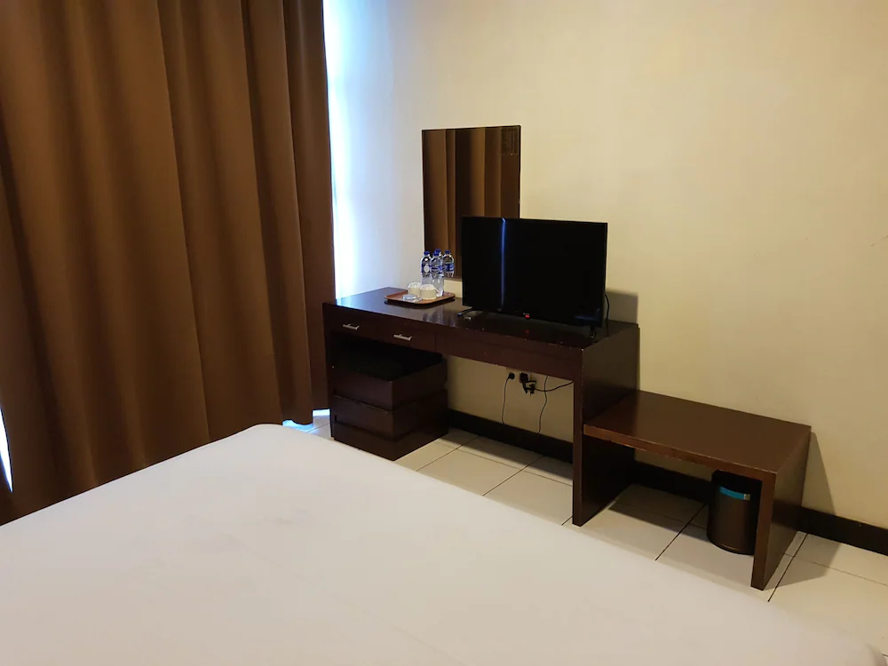 N1 Hotel