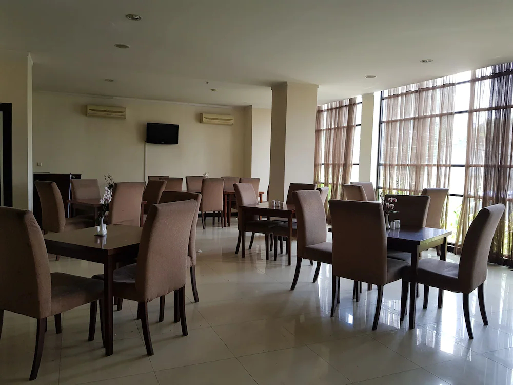N1 Hotel