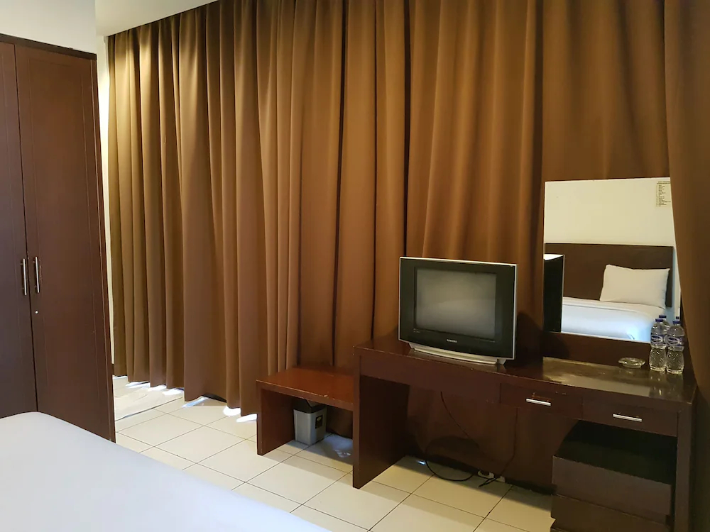 N1 Hotel