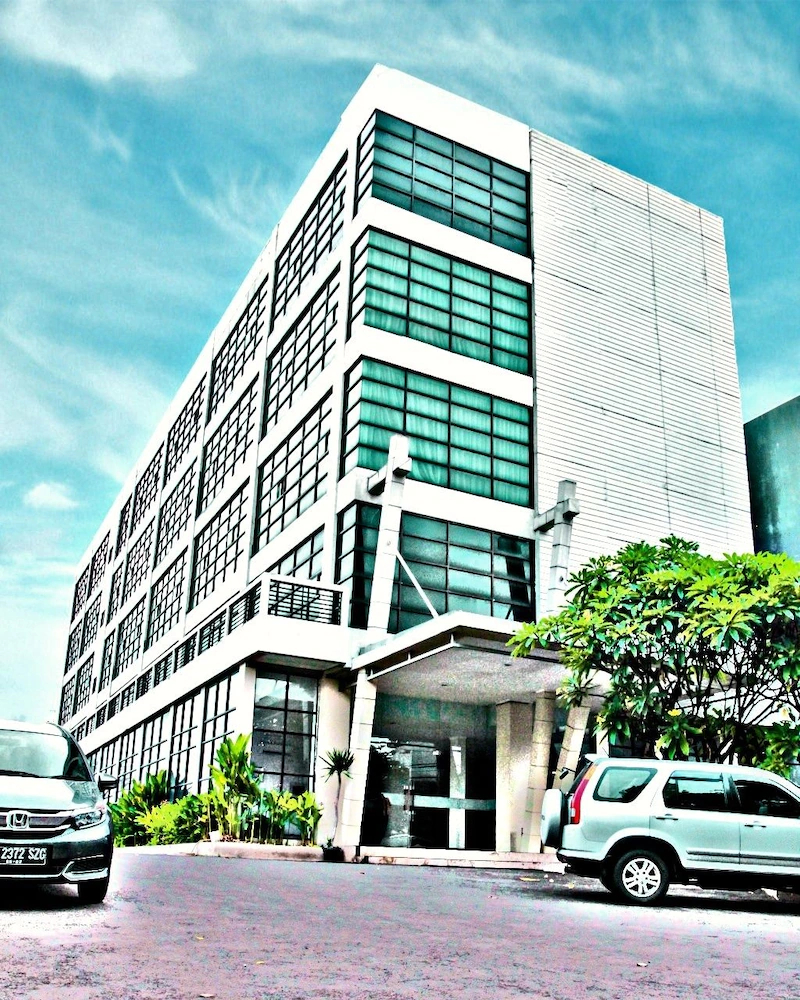 N1 Hotel