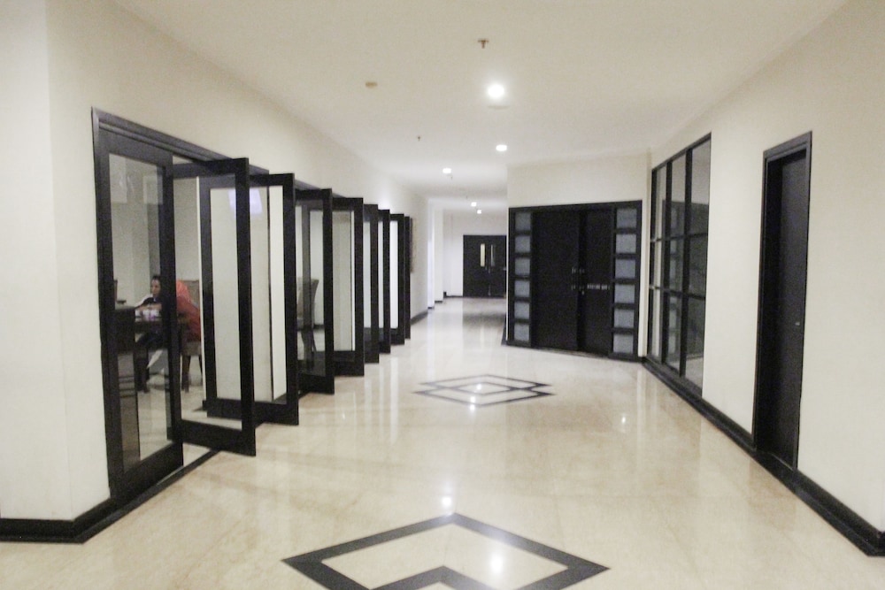 N1 Hotel