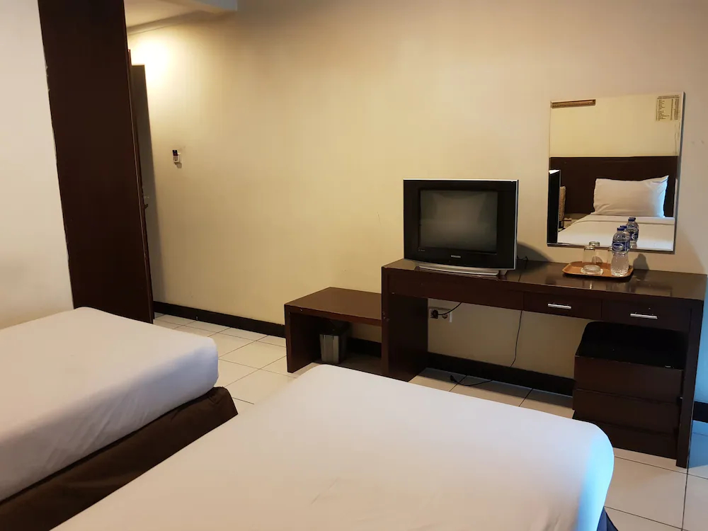 N1 Hotel