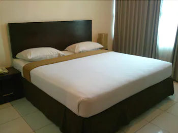 N1 Hotel