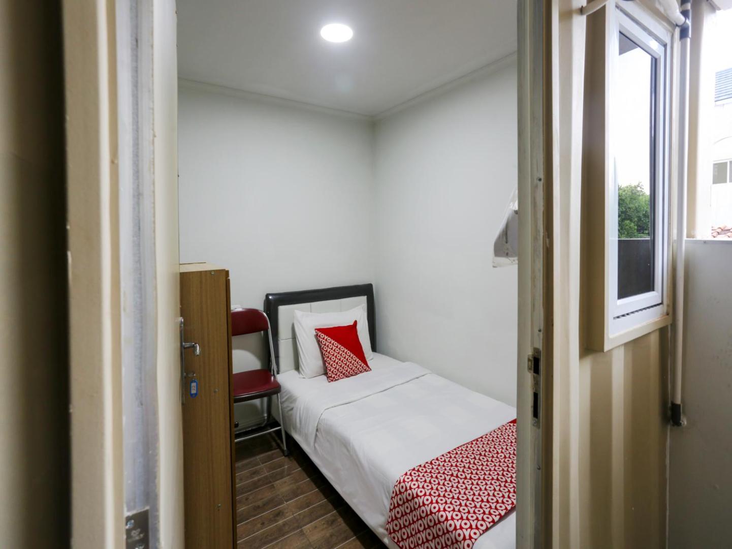 Nadjara Residence Syariah by OYO Rooms