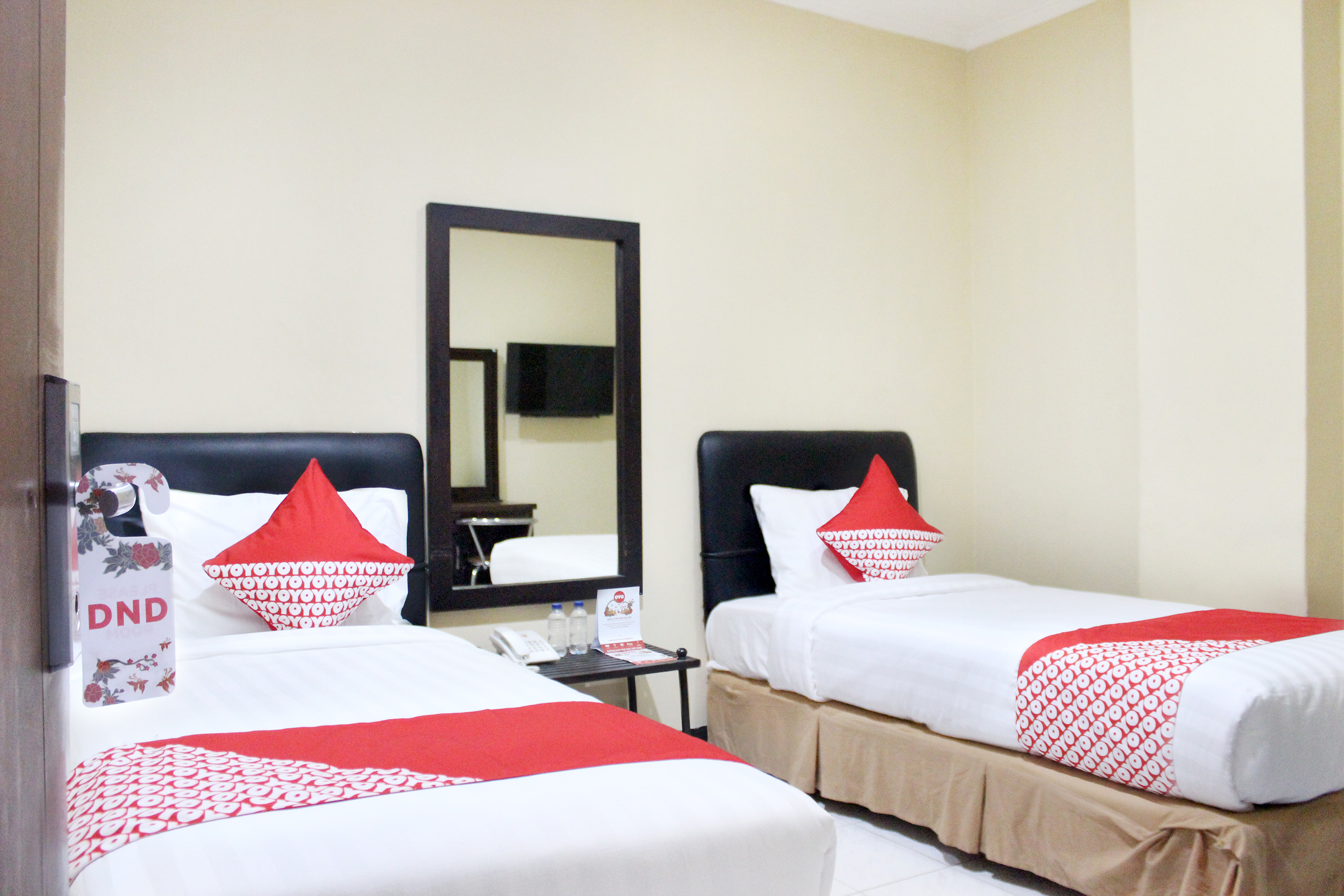 Urbanview Hotel Bes Mangga Besar