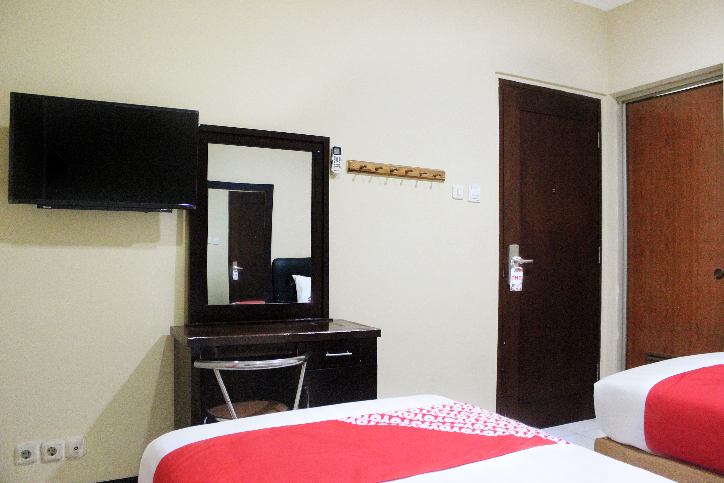 Urbanview Hotel Bes Mangga Besar