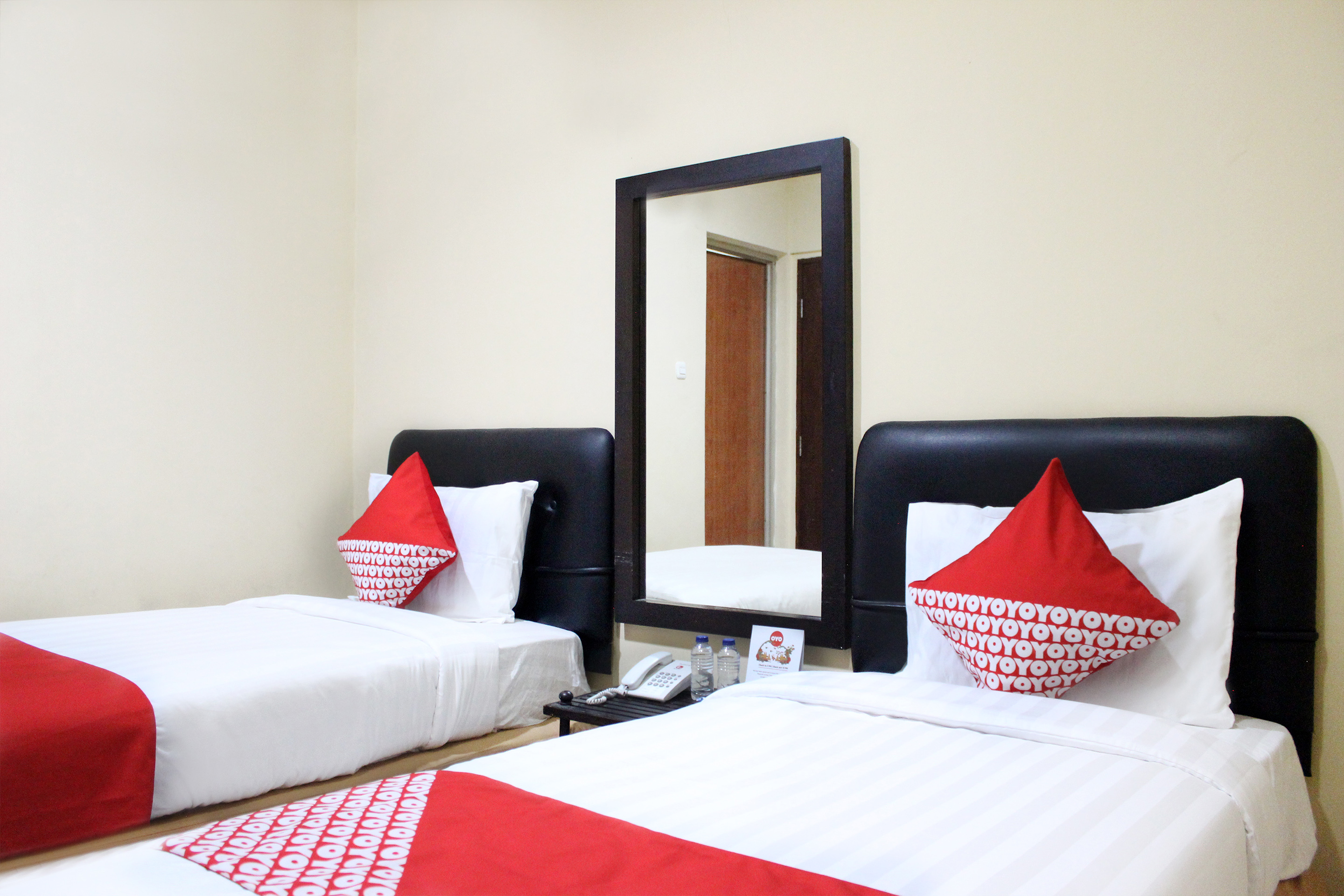 Urbanview Hotel Bes Mangga Besar