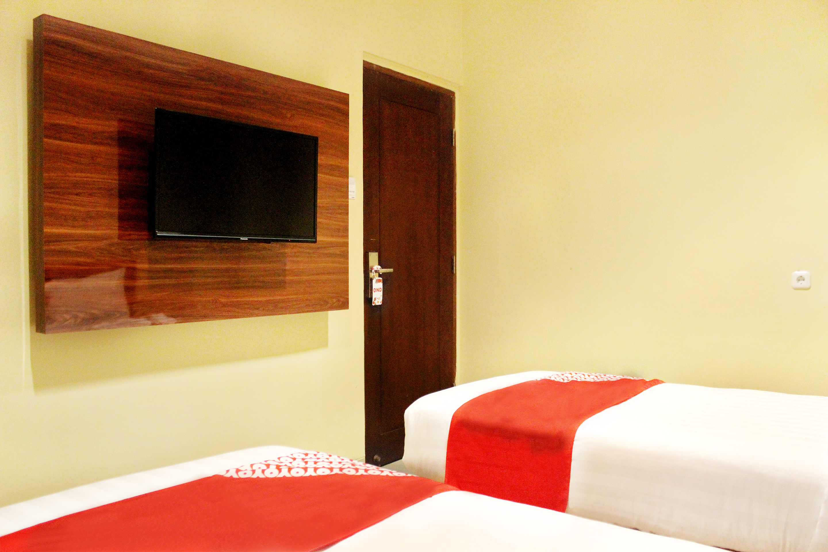 Urbanview Hotel Bes Mangga Besar