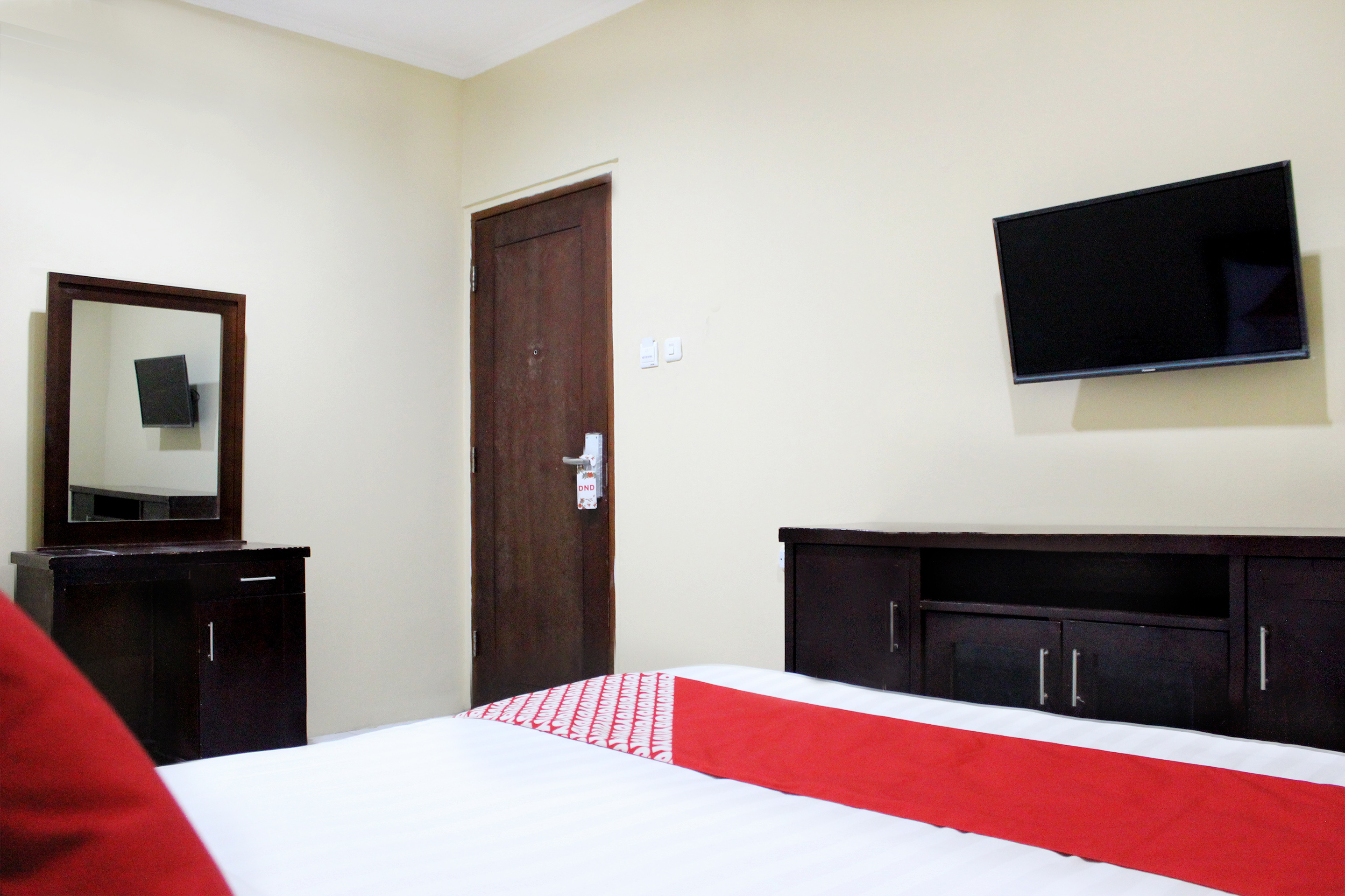 Urbanview Hotel Bes Mangga Besar