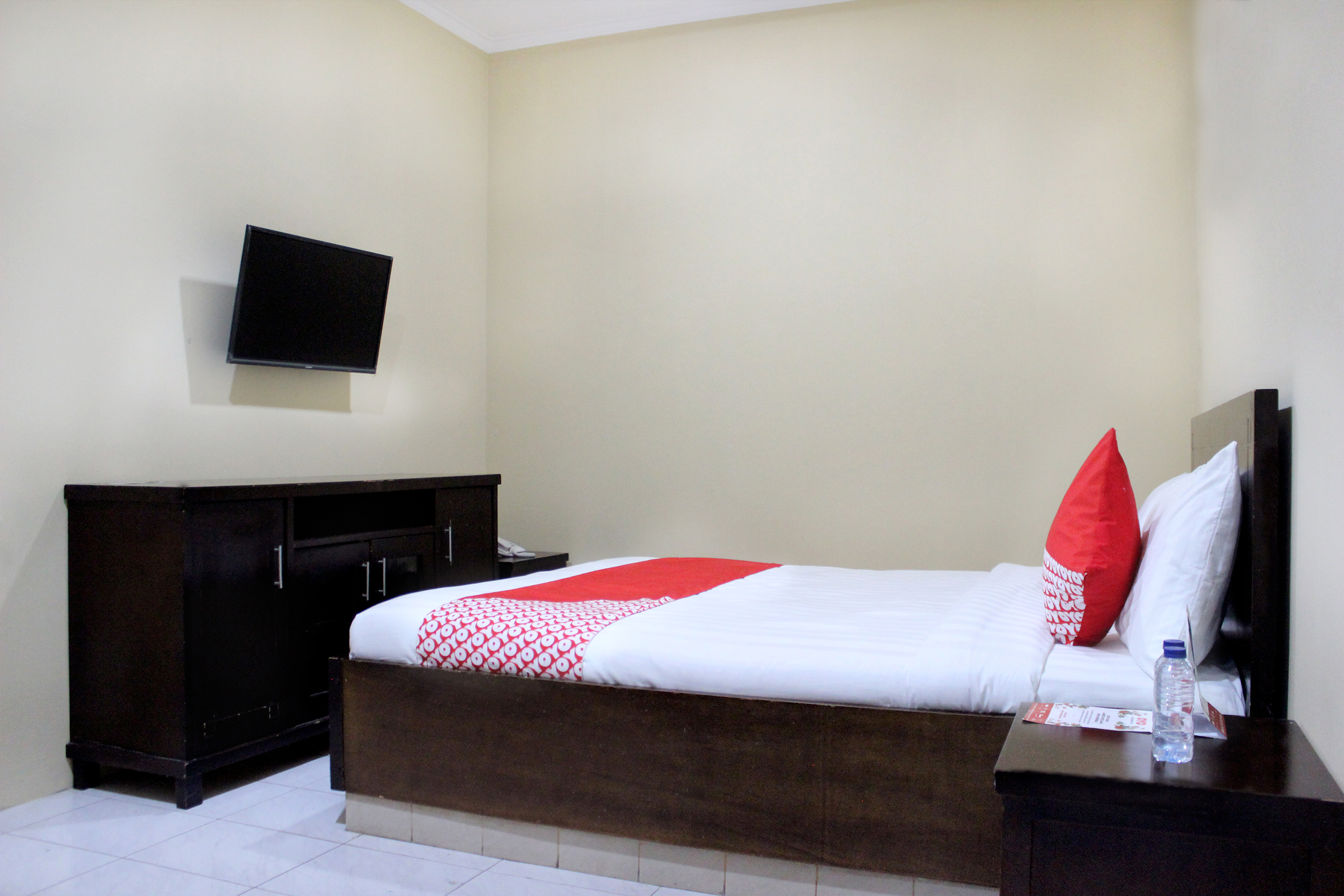 Urbanview Hotel Bes Mangga Besar