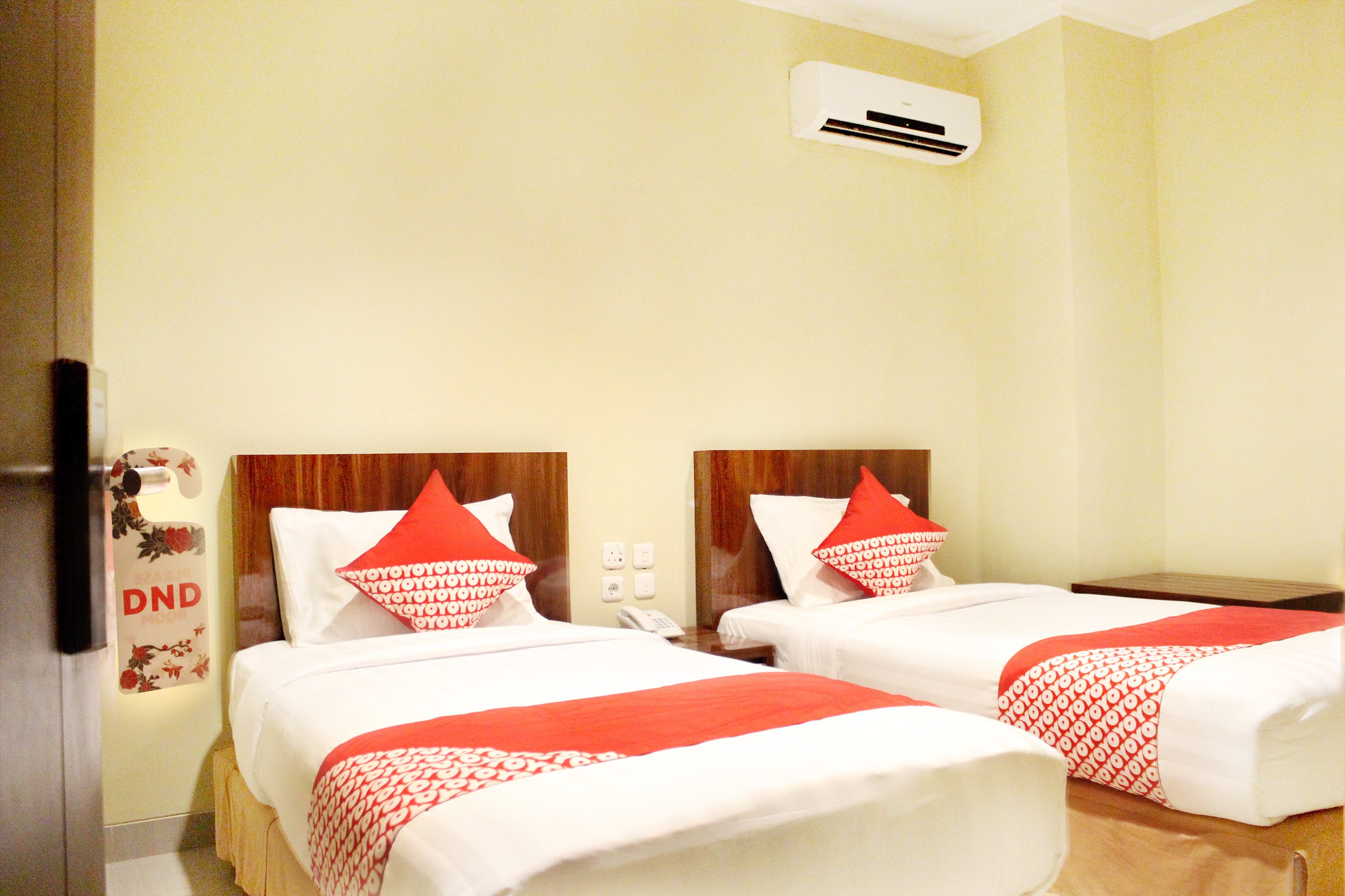 Urbanview Hotel Bes Mangga Besar