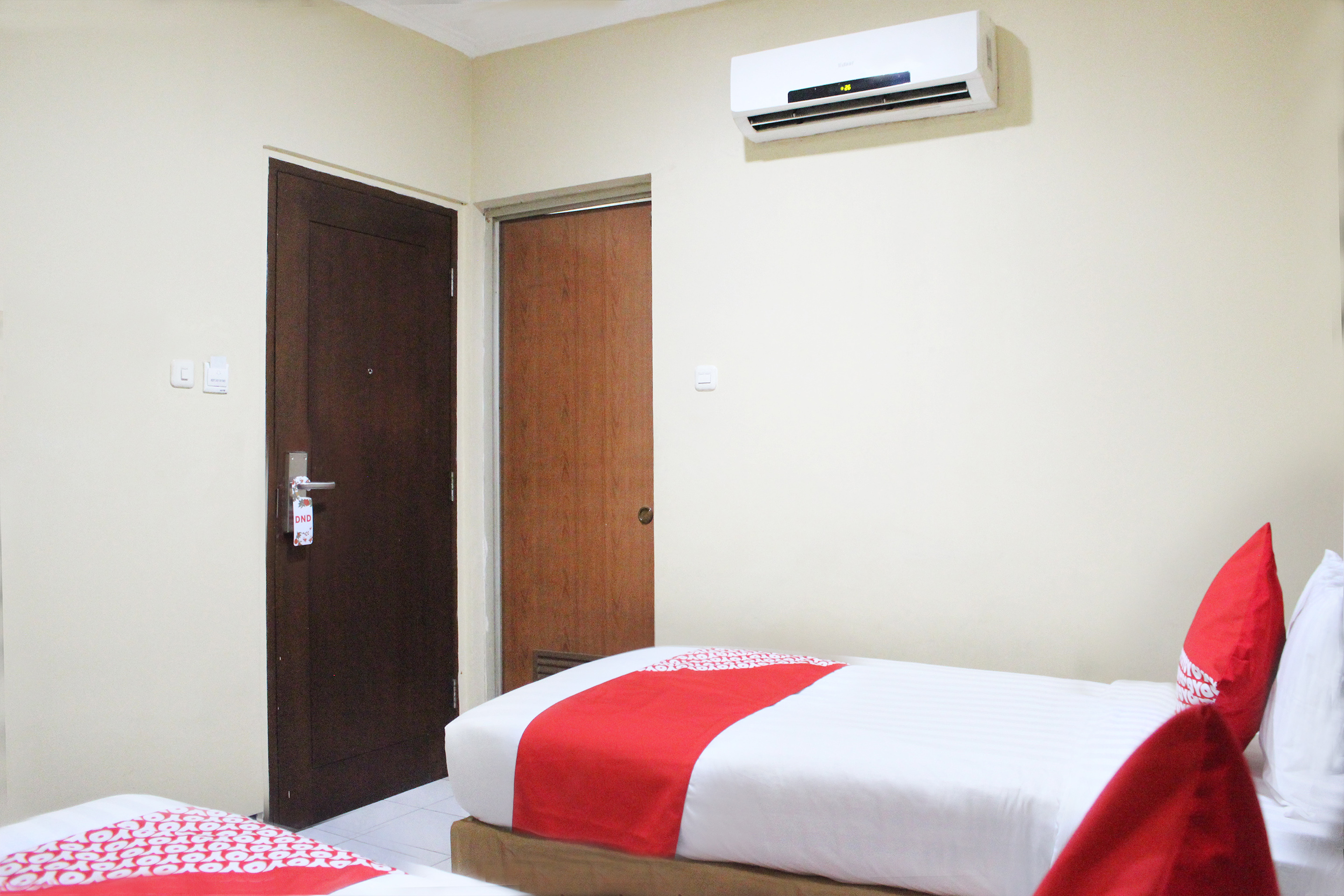 Urbanview Hotel Bes Mangga Besar