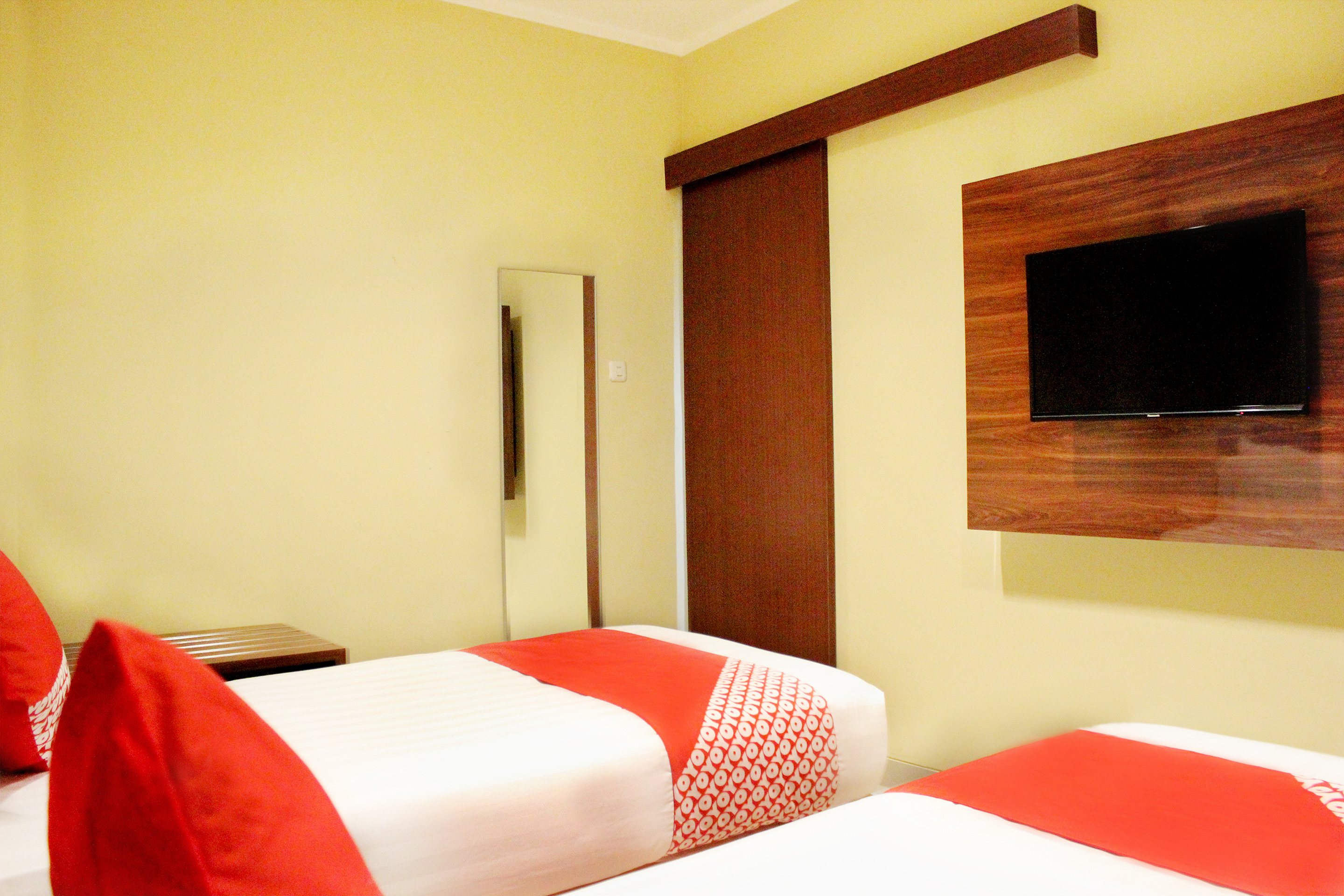 Urbanview Hotel Bes Mangga Besar