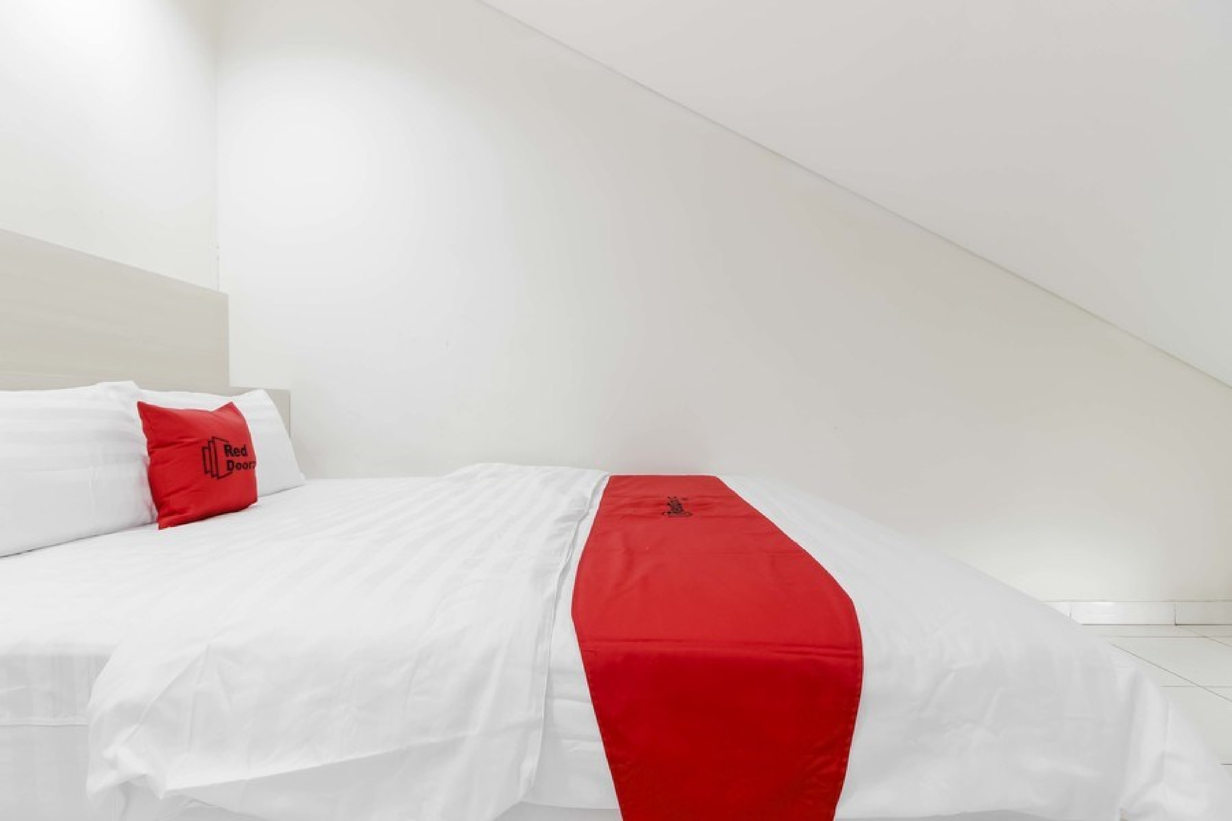 Niswantari Residence By RedDoorz