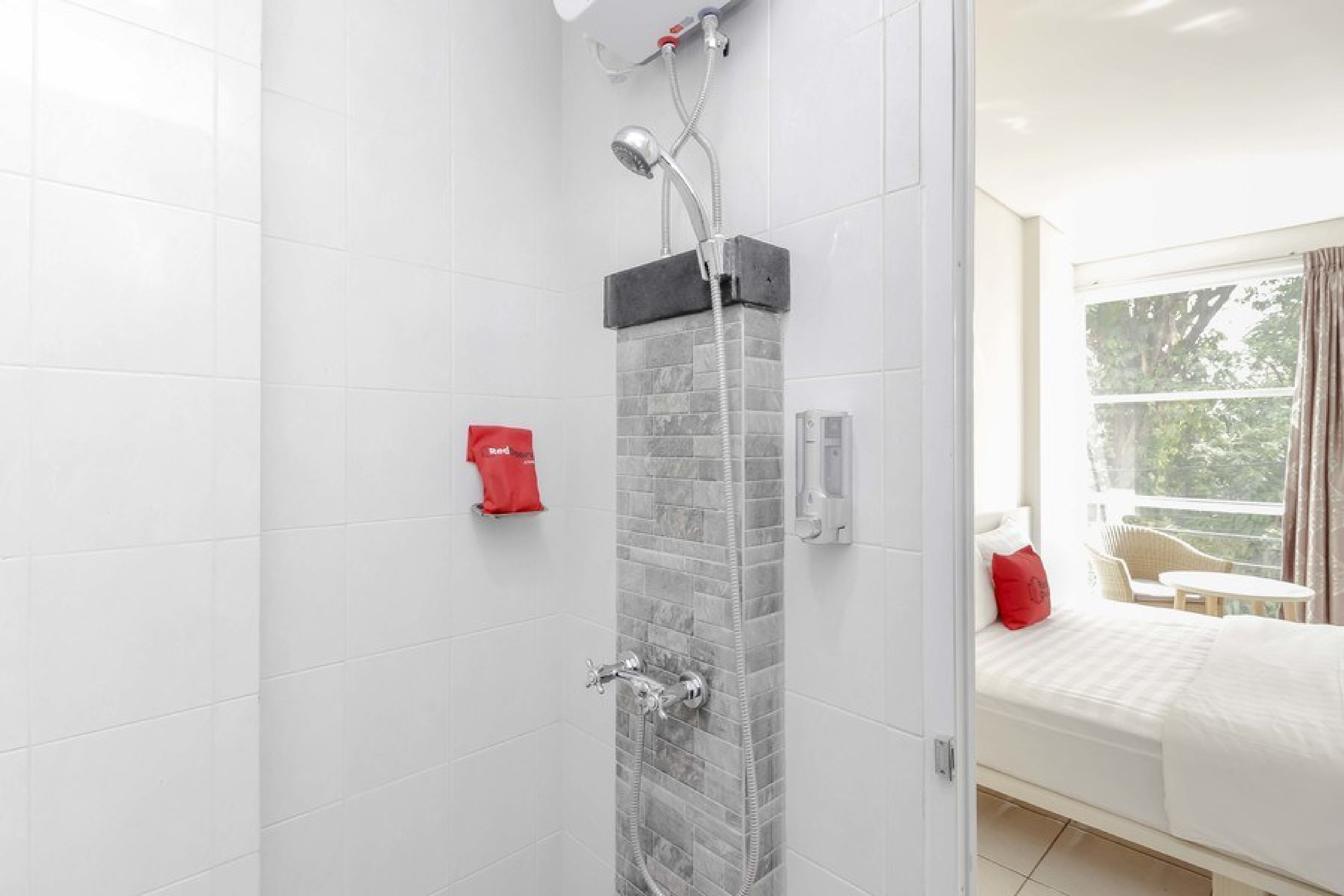 Niswantari Residence By RedDoorz