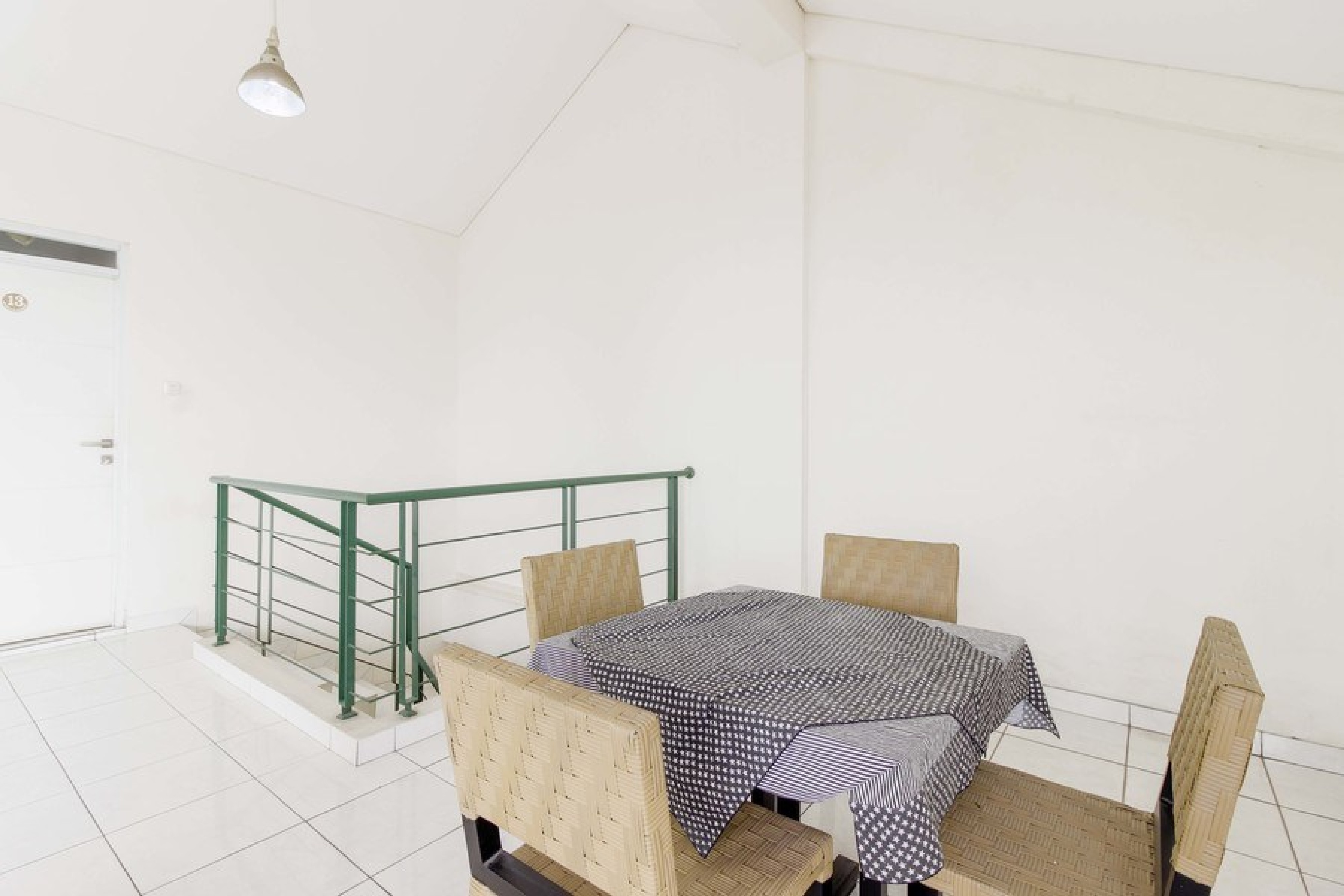 Niswantari Residence By RedDoorz