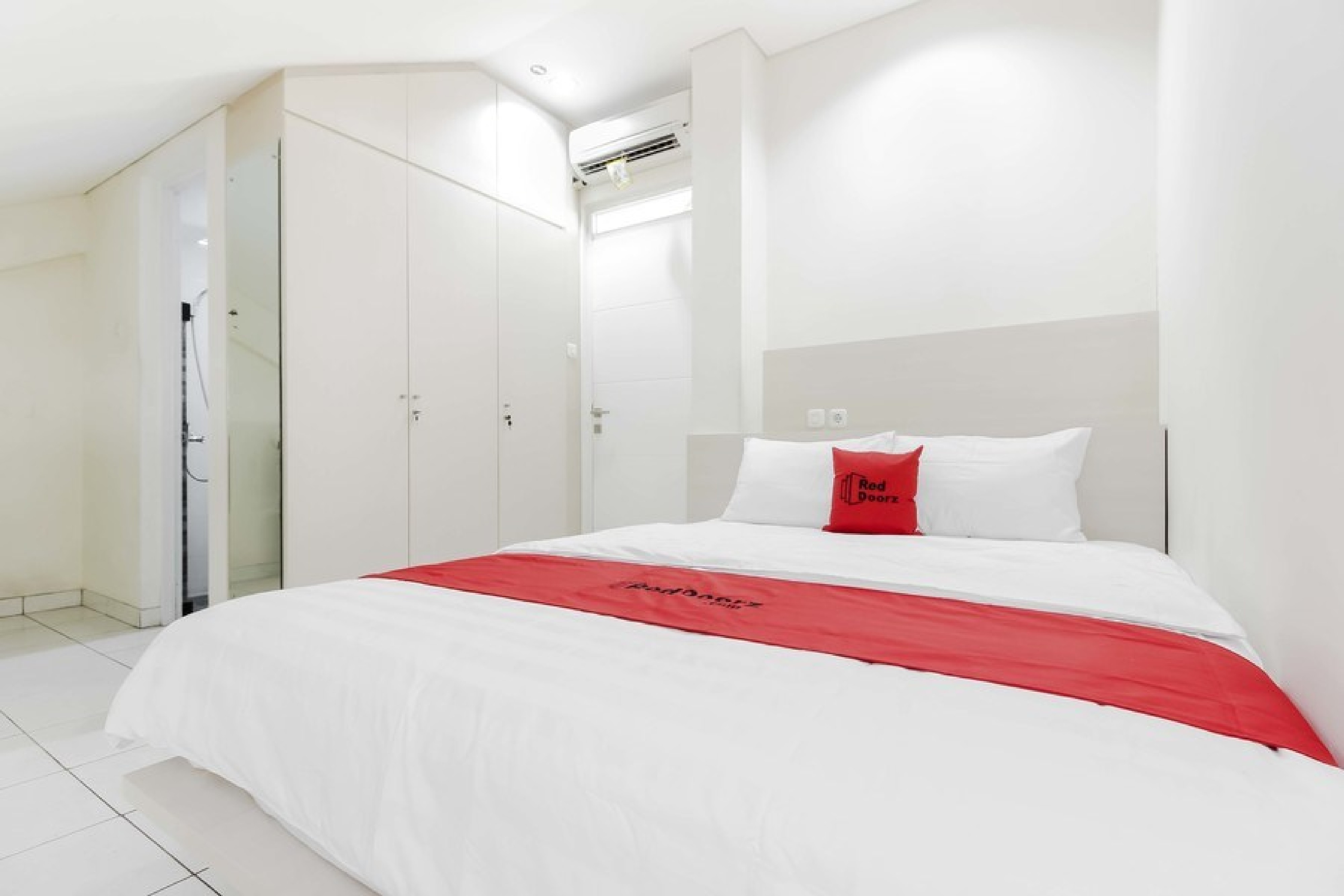 Niswantari Residence By RedDoorz