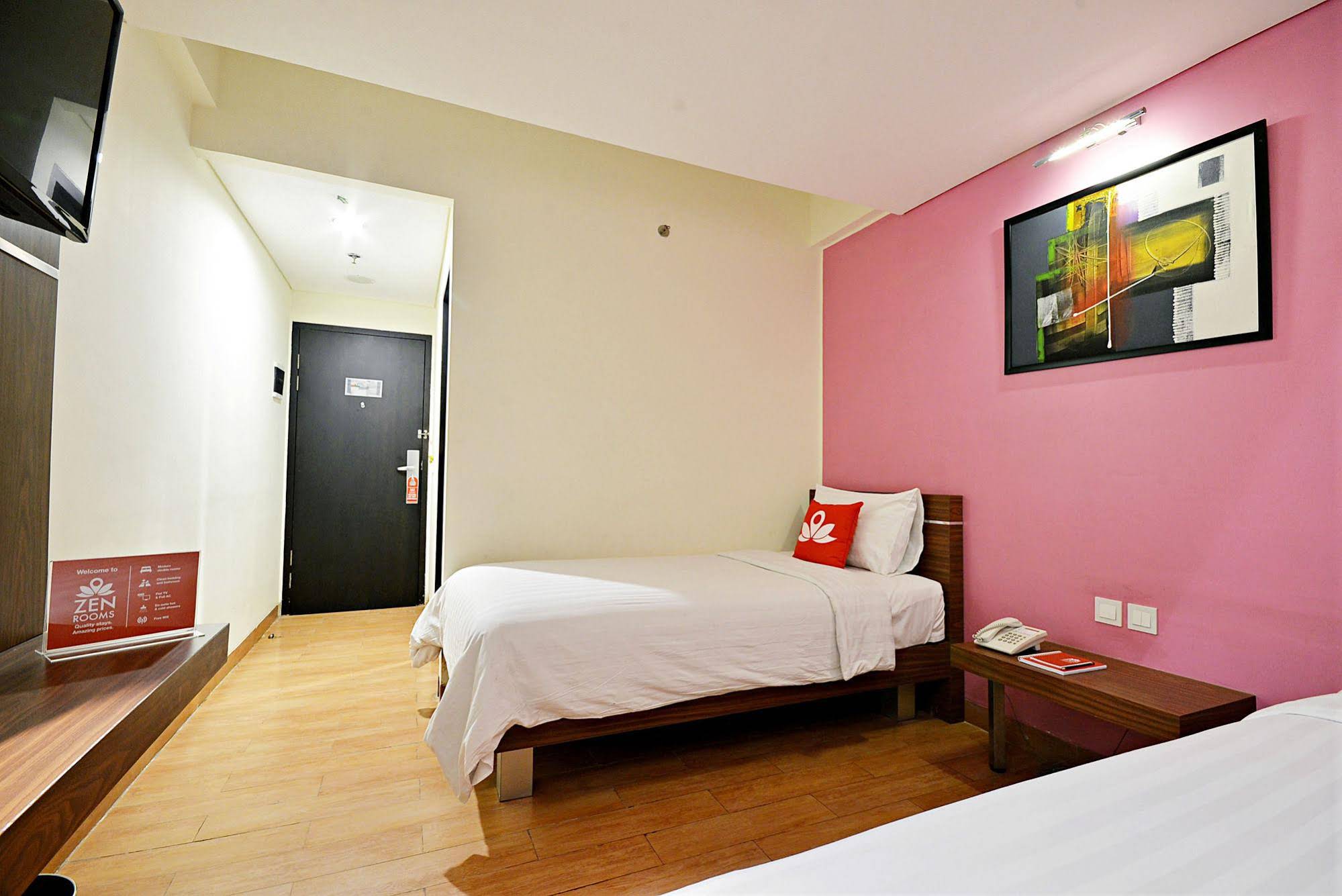 Nite & Day Jakarta Bandengan by ZEN Rooms