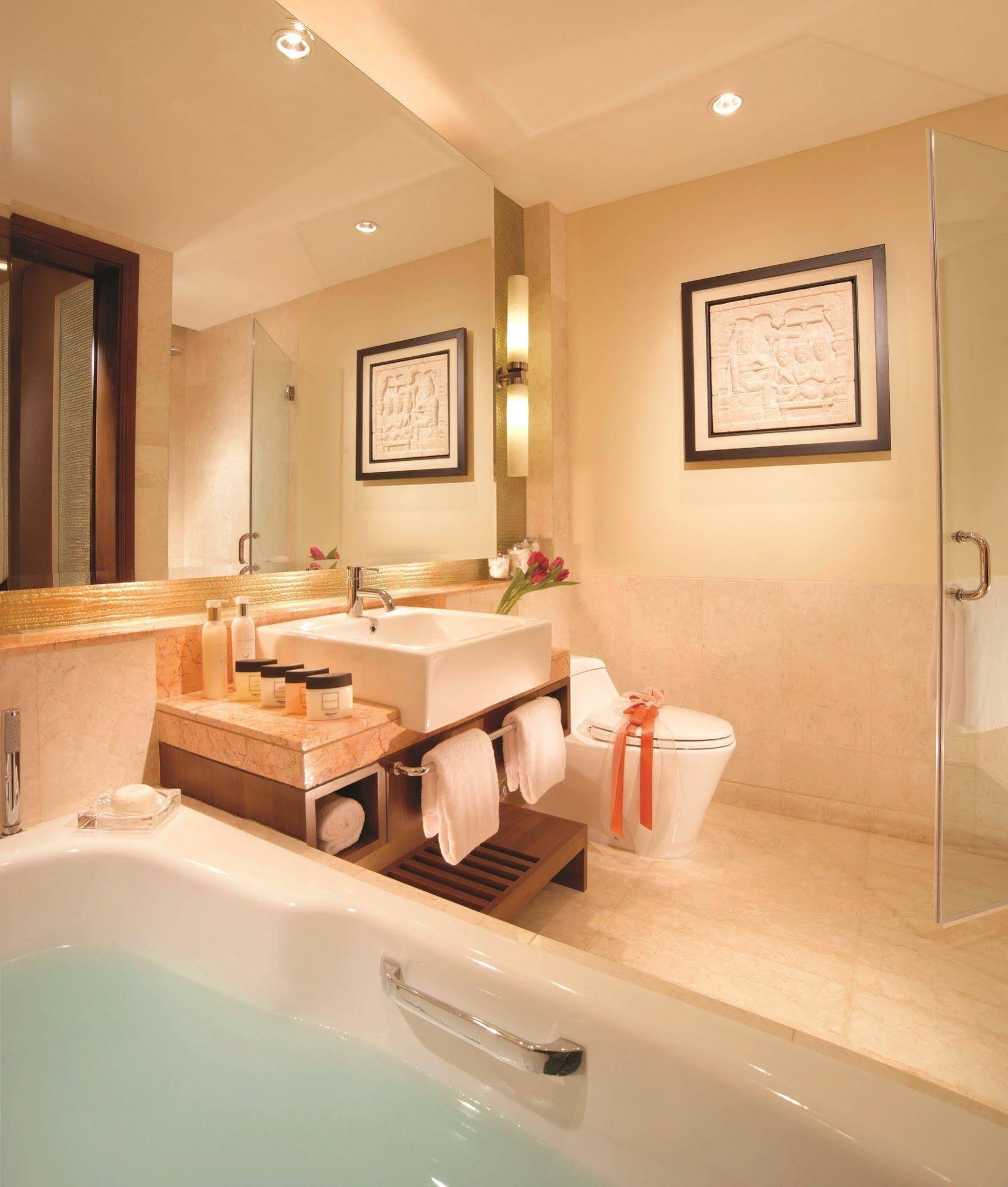 Oakwood Premier Cozmo Jakarta