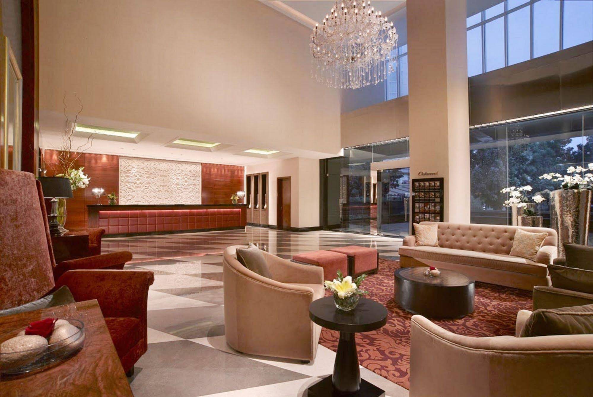 Oakwood Premier Cozmo Jakarta