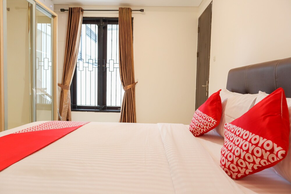 OQ Residence by OYO Rooms